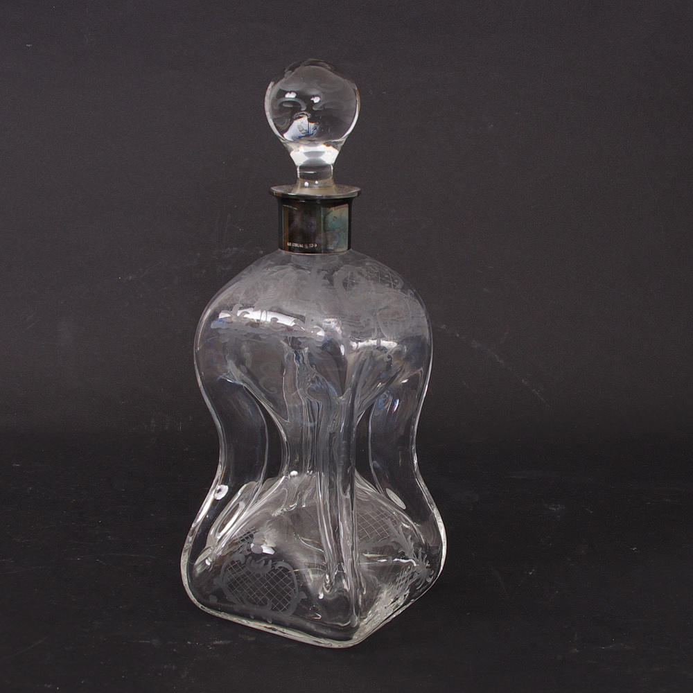 KARAFF, s.k. kluckflaska med silverkrage.