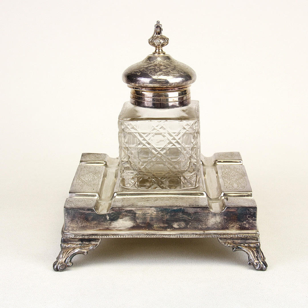 SILVERPLATTA & SKÄR GLAS SKRIVBORDSSTATIV.