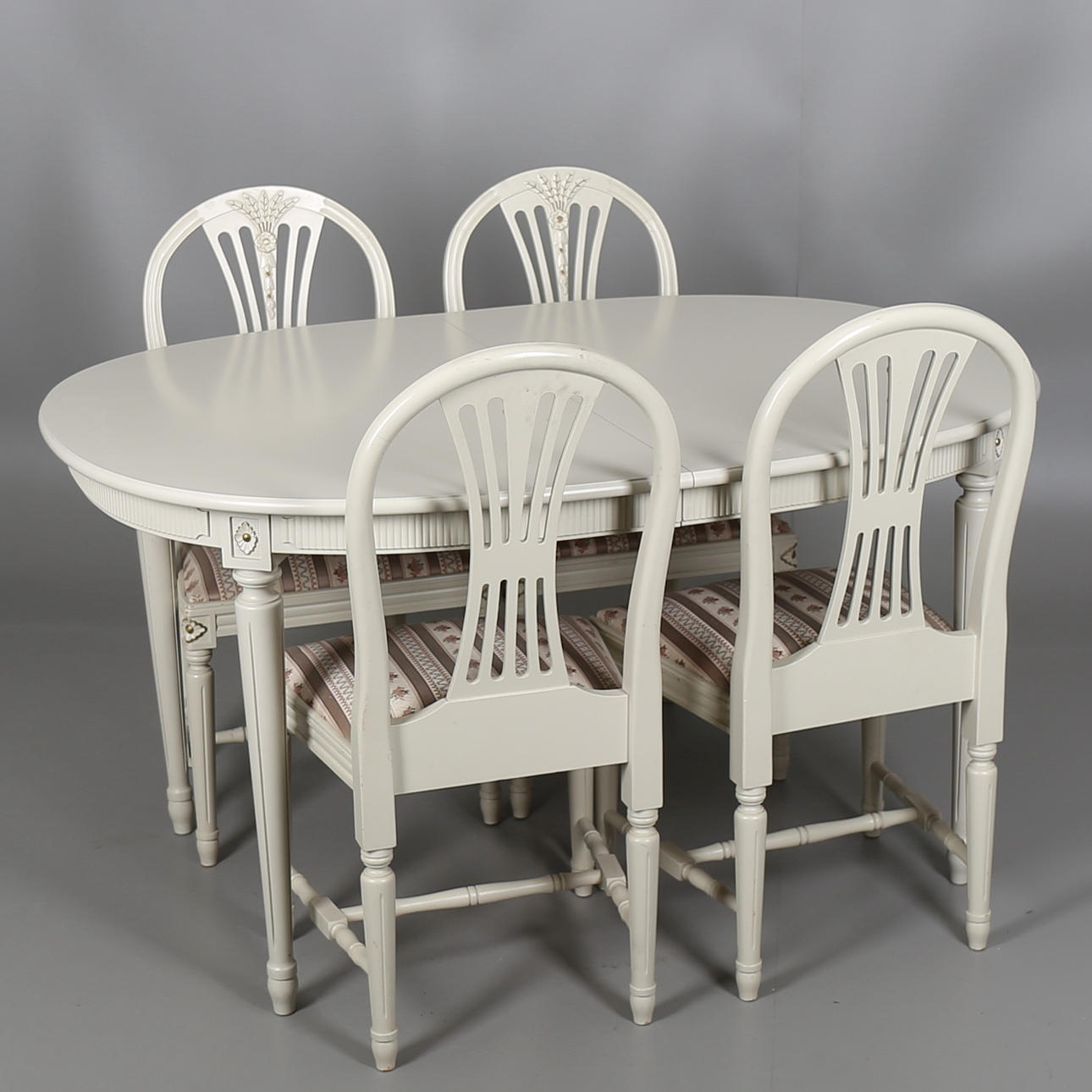 MATSALSGRUPP i gustaviansk stil, 7 delar, 1900-tal.