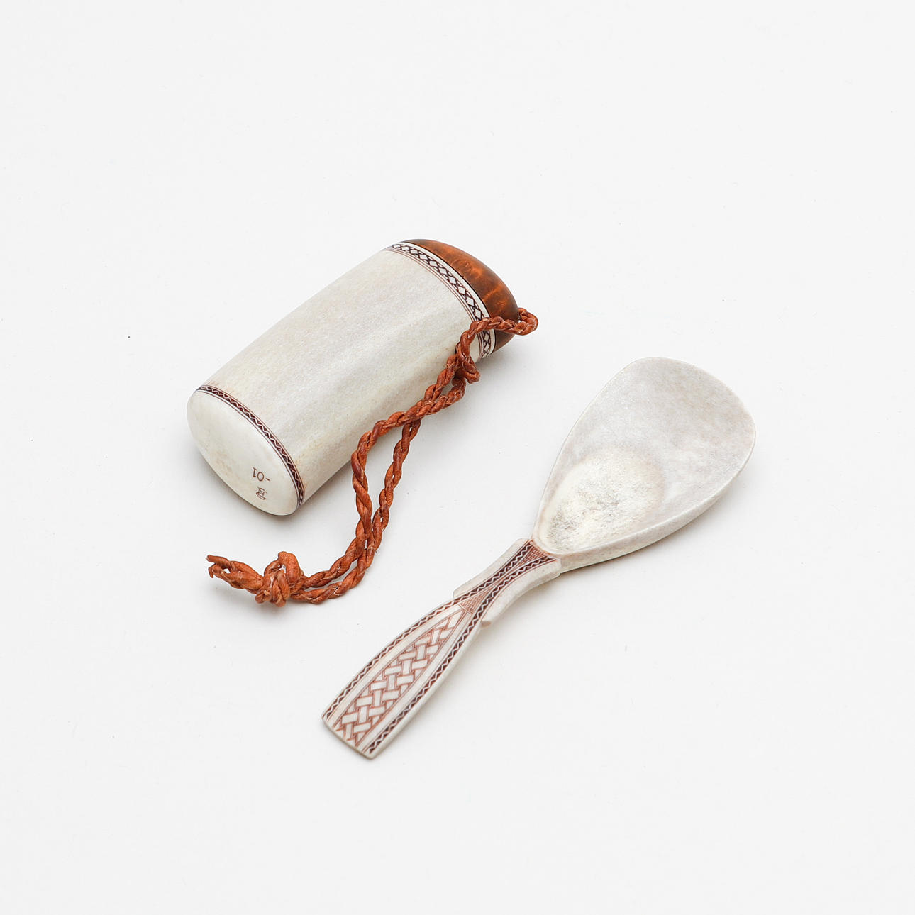 ROGER JONSSON. Matchbox and spoon, reindeer antler and masur birch, signed RJ.
