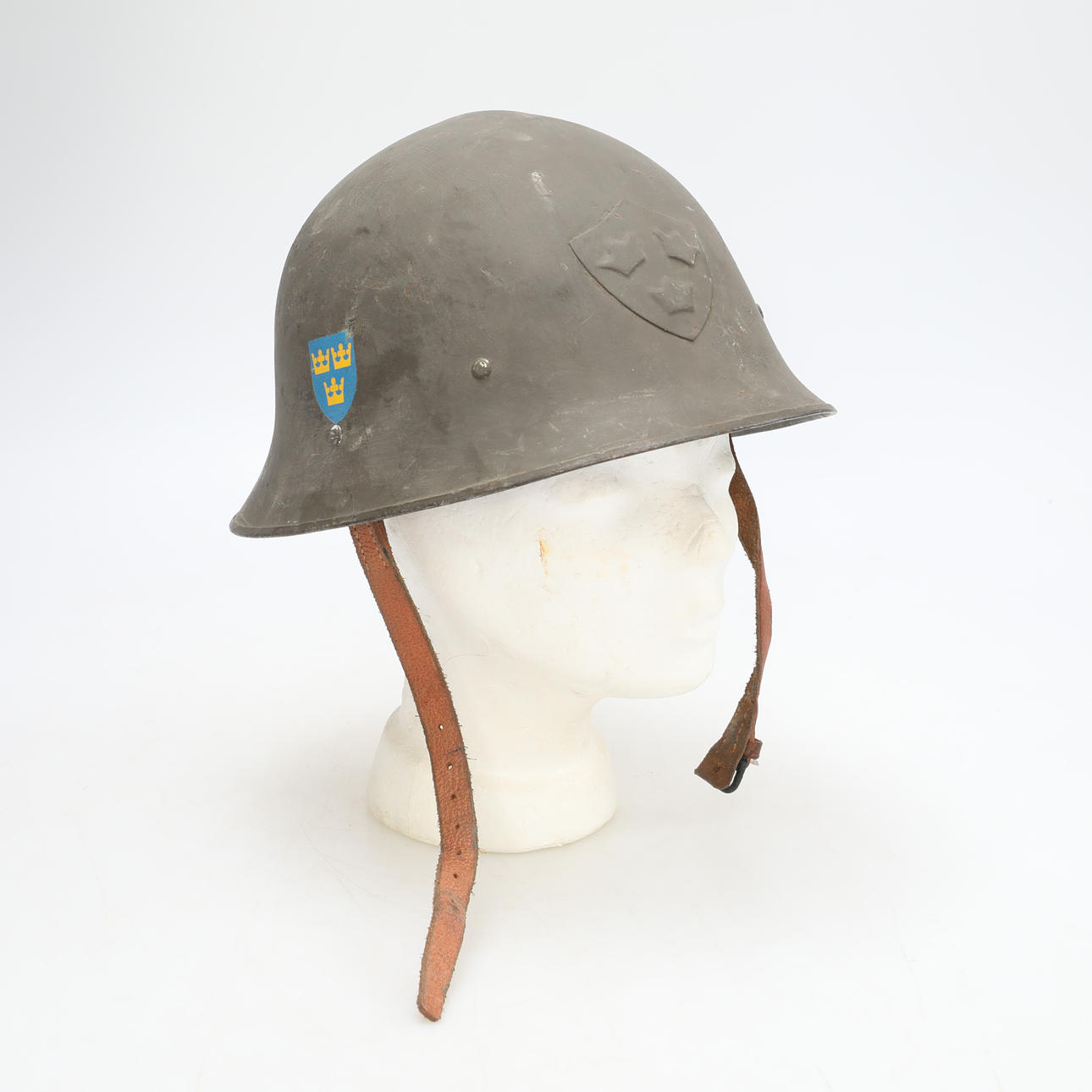 SWEDISH ARMY HELMET w/21.
