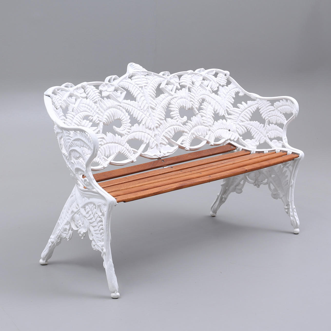 TRÄDGÅRDSSOFFA, gjuten metall, ormbunke, 1900-talets andra hälft.