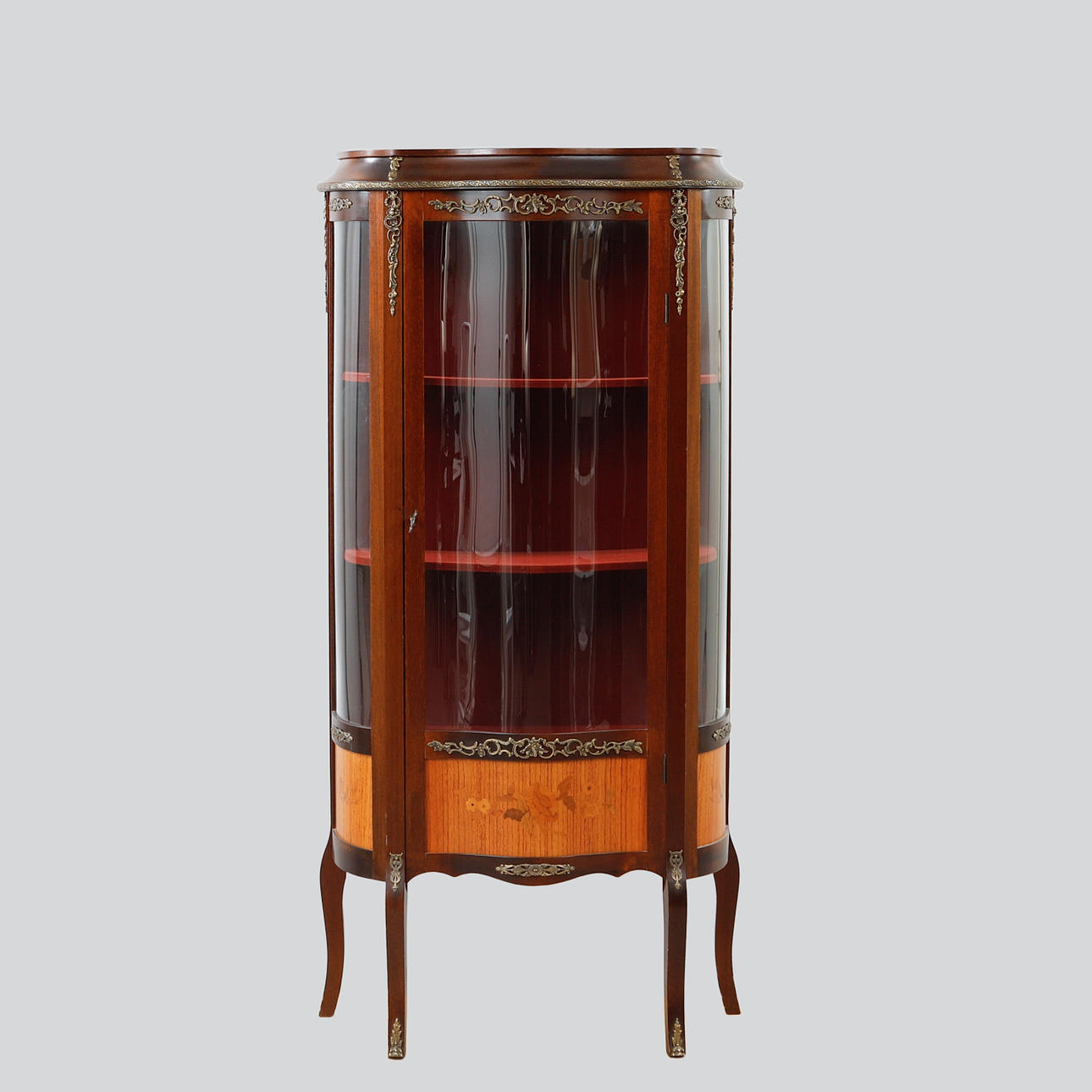 VITRINA, estilo rococó, segunda mitad del siglo XX.