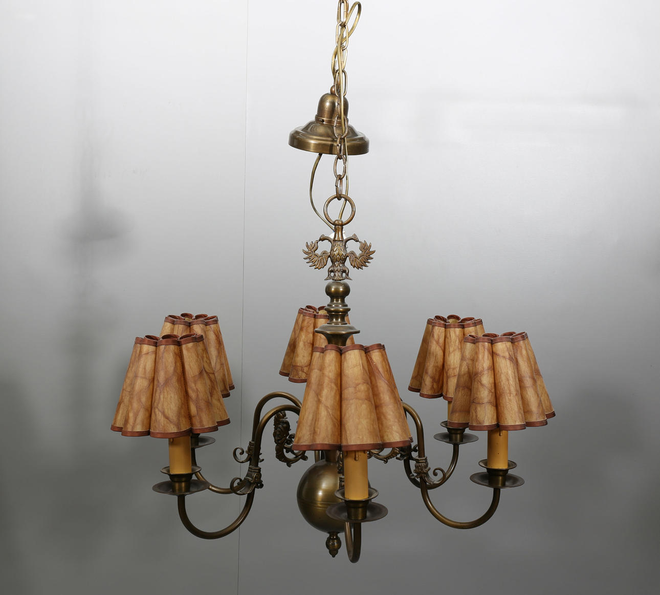 TAKLAMPA OCH LAMPETTER, metall, 3 delar, barockstil, 1900-talets mitt.