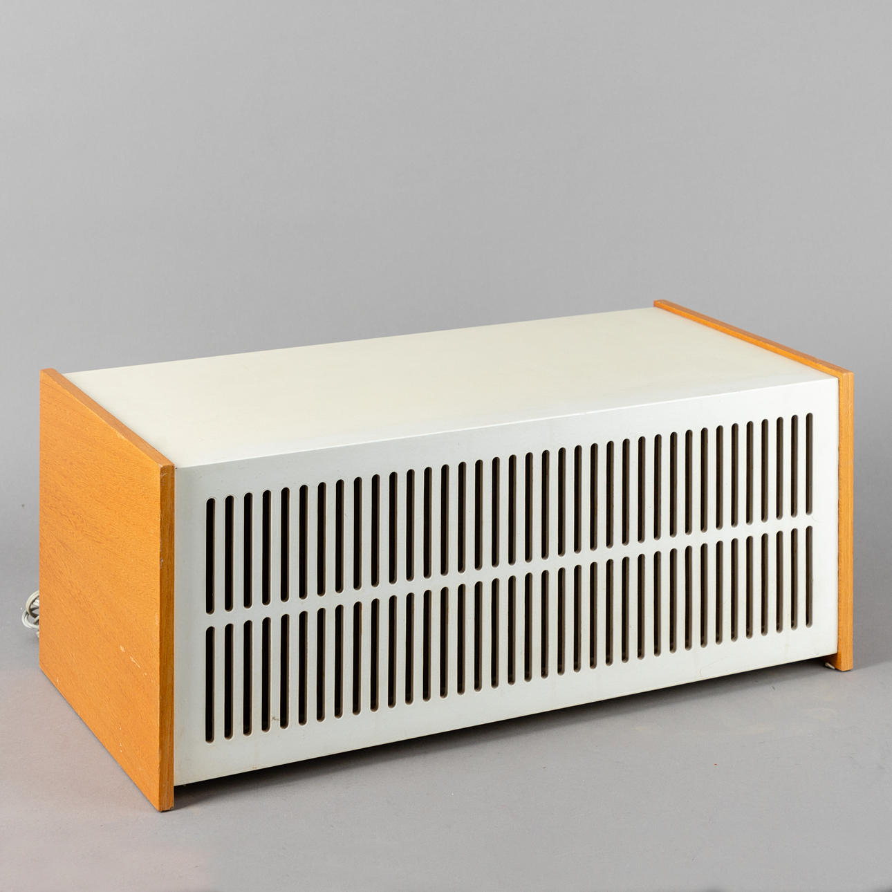 DIETER RAMS. Braun. Lautsprecher 'L1'.