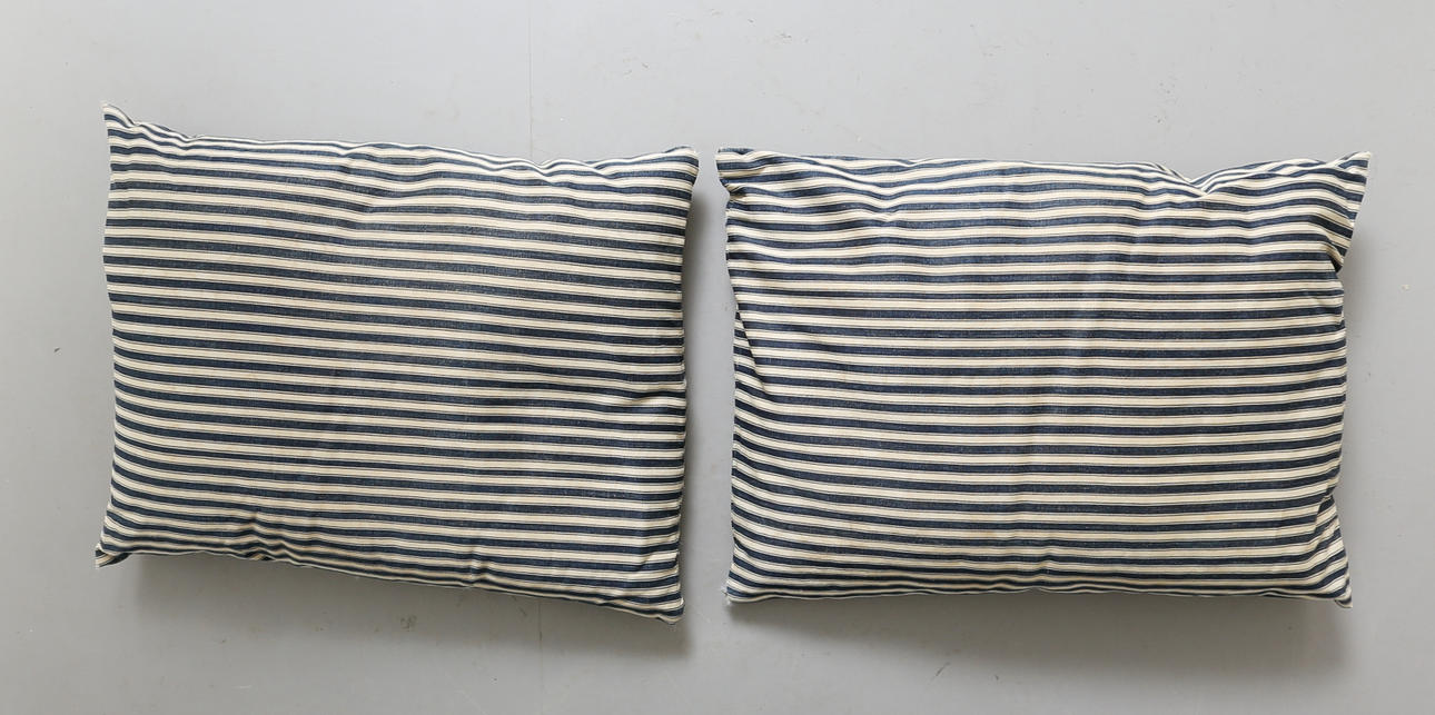 DUNBOLSTRAR, 2 st, 1900-tal.