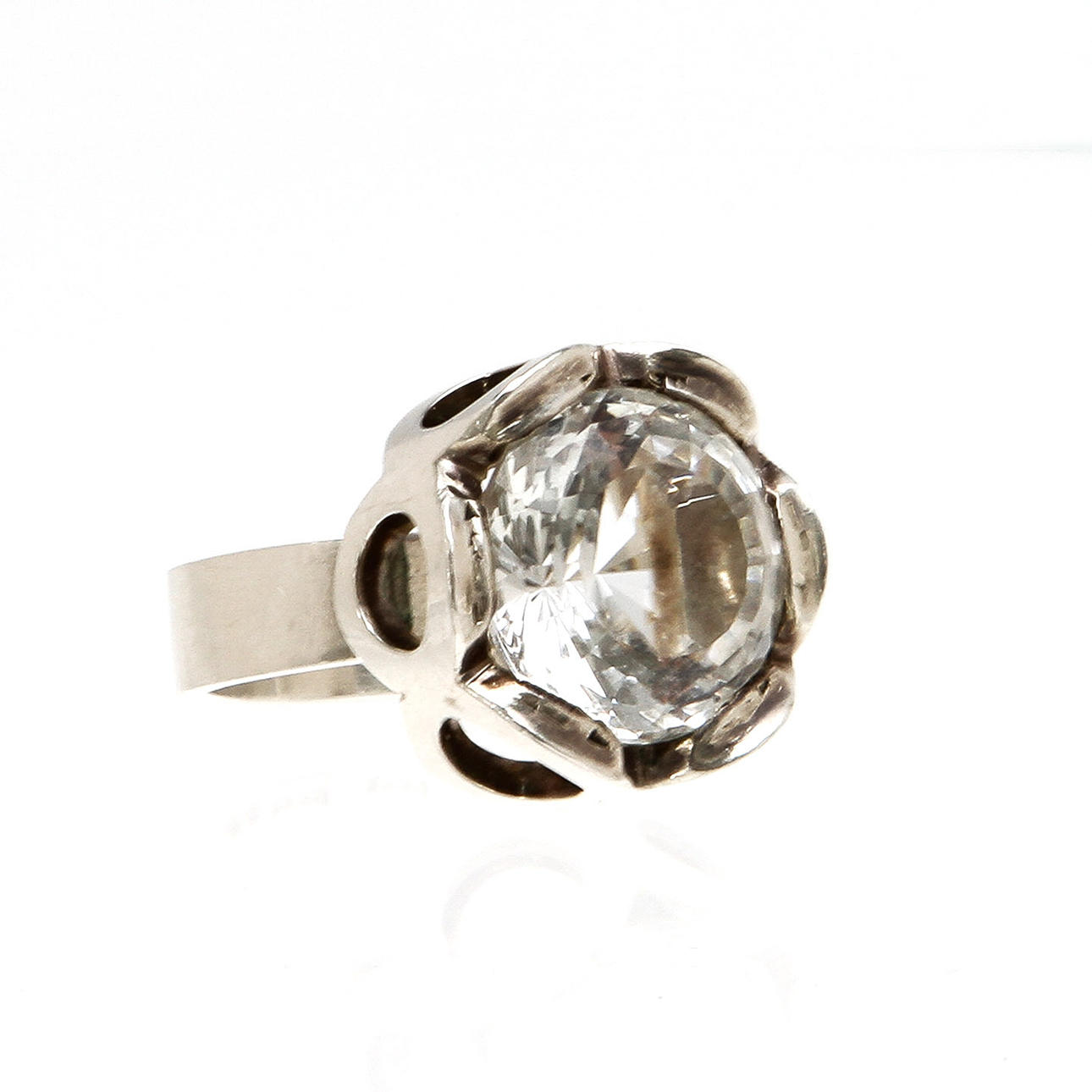 RING, silver med bergskristall, Karl Ingemar Johansson, Göteborg 1993.