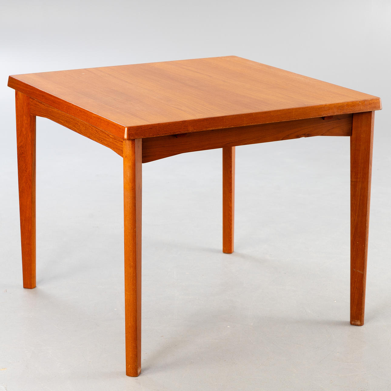 Teak Esstisch, ausziehbar. Mid Century Design.