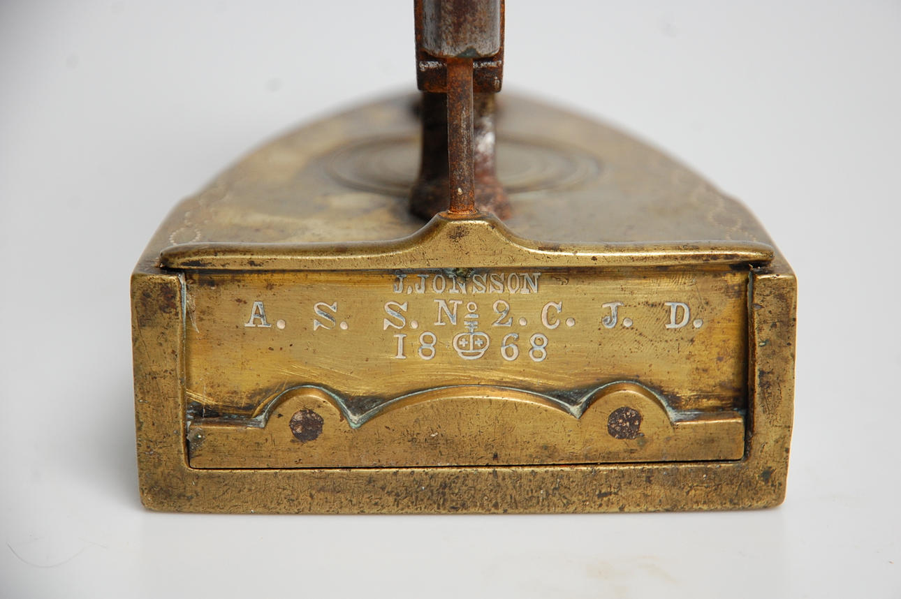 STRYKJÄRN, med Bröllopsinitialer ASS CID 1868.