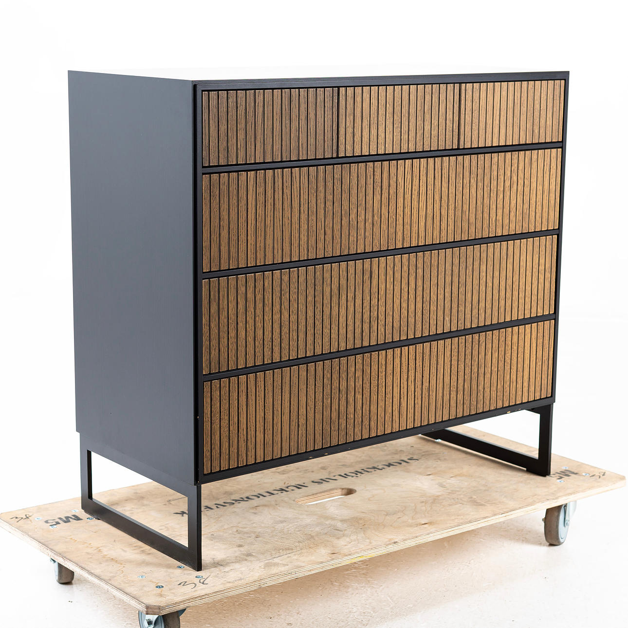 Kommode, "Line", Engelsson.