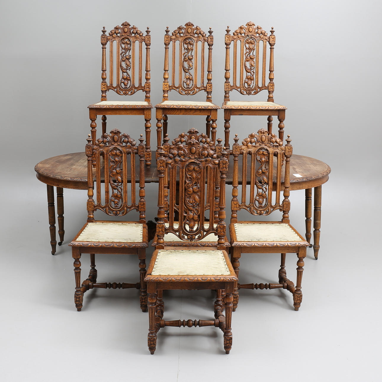 MATSALSMÖBEL, 8 delar, nyrenässans, 1800-talets andra hälft.