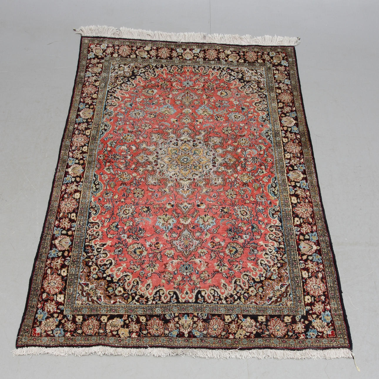 MATTA, orientalisk, ca 160 x 100 cm.