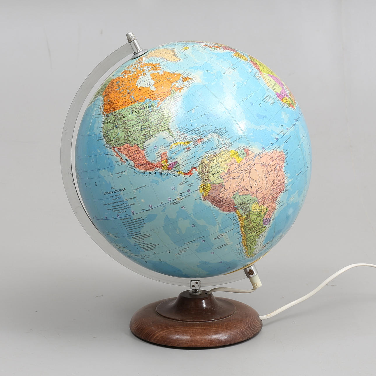 JORDGLOB, Räth politiska jordglob, Tyskland, 1900-talets andra hälft.