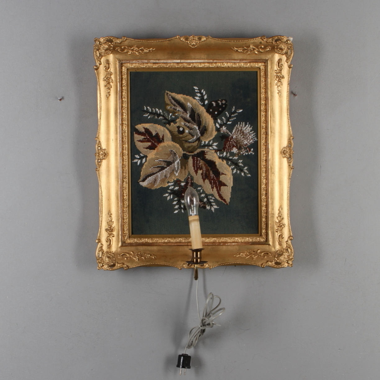 VÄGGLAMPA, i form av ram.