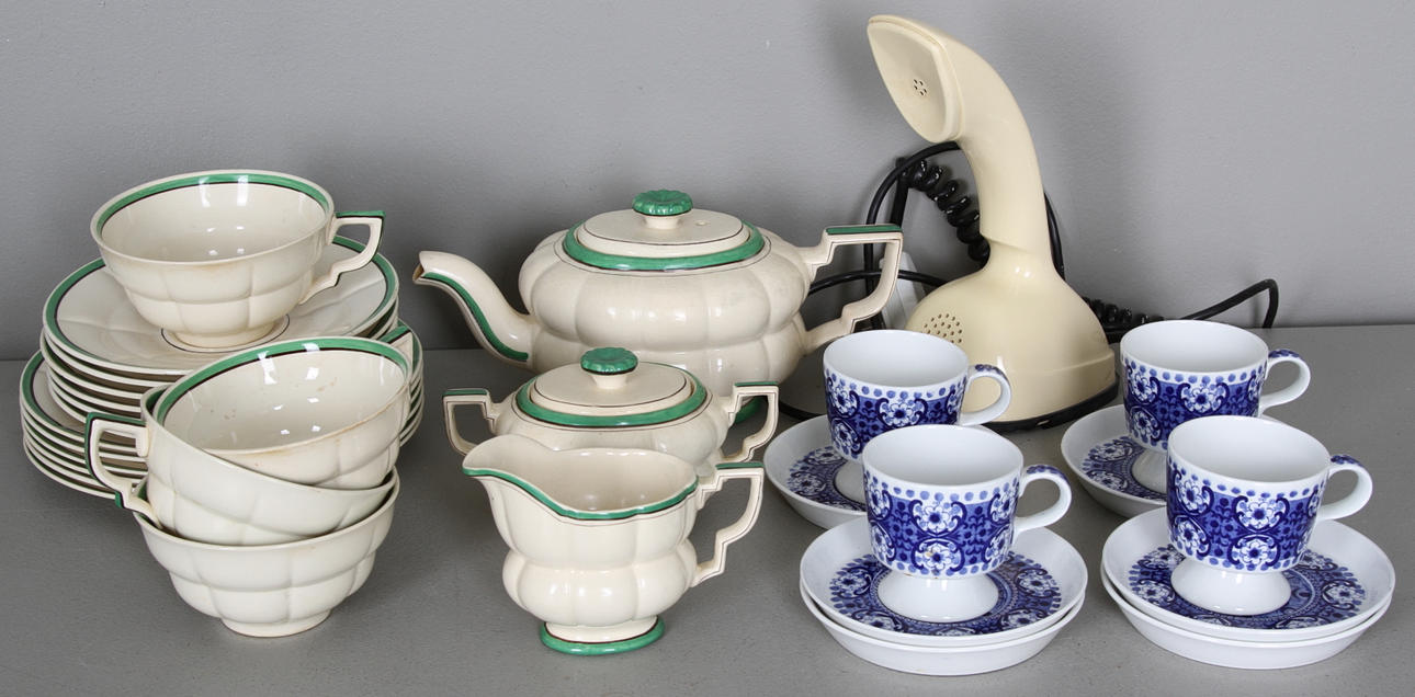 SERVISDELAR, Arabia / Gefle samt TELEFON, LM Ericsson, sk Kobra.