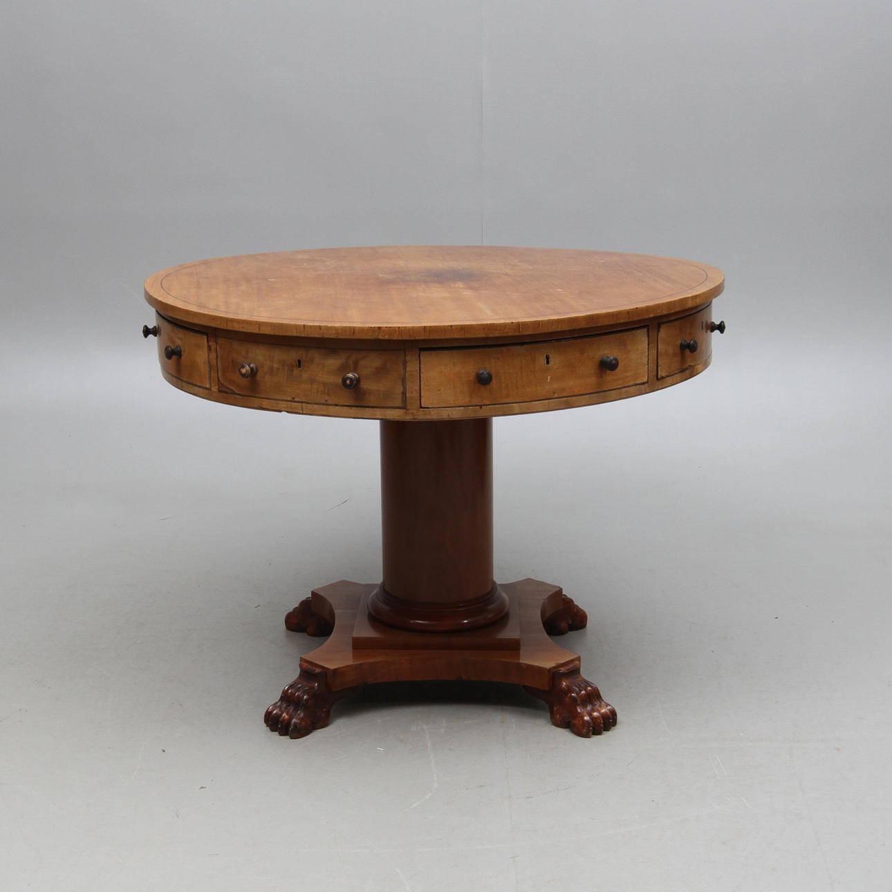 KARUSELLBORD, 1800-tal.