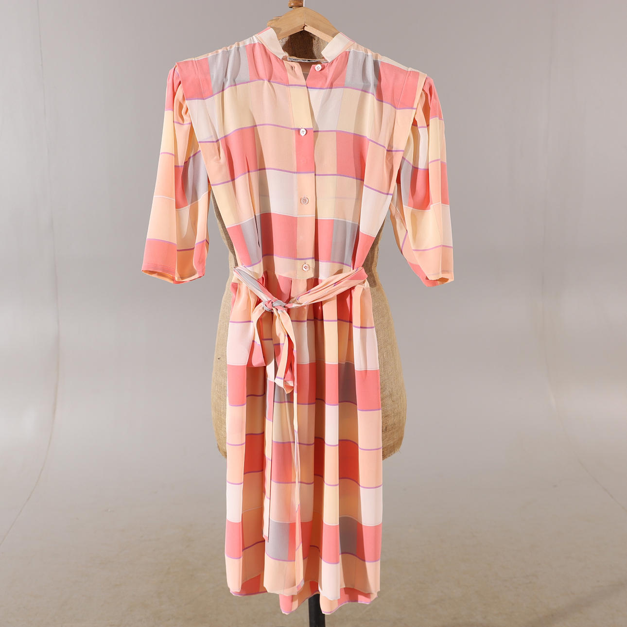 KLEID, Seide, Robert Haïk, Paris.