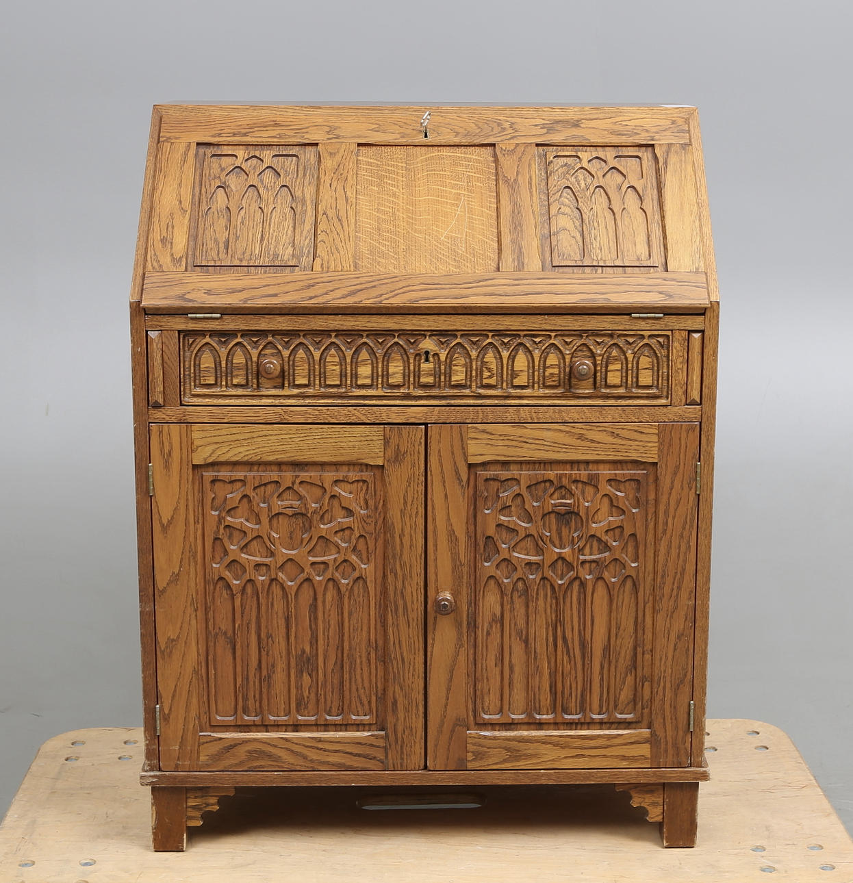 SEKRETÄR, engelsk stil, 1900-tal.