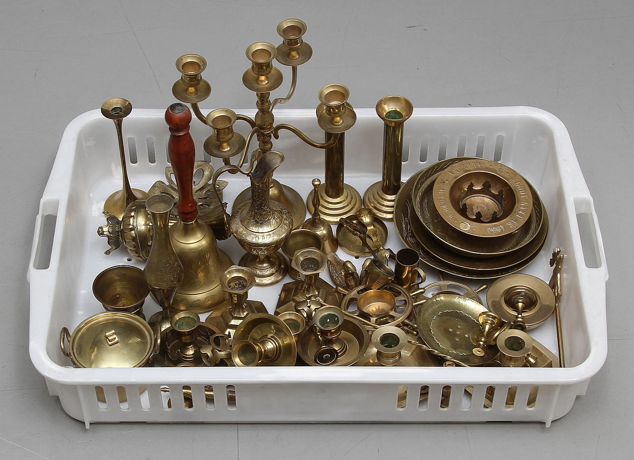 MÄSSINGSFÖREMÅL, 1900-tal.