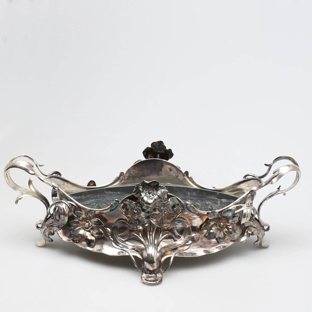 JARDINJÄR i vitmetall, WMF, Württembergische Metallwarenfabrik, jugend, Tyskland, 1900-talets början.