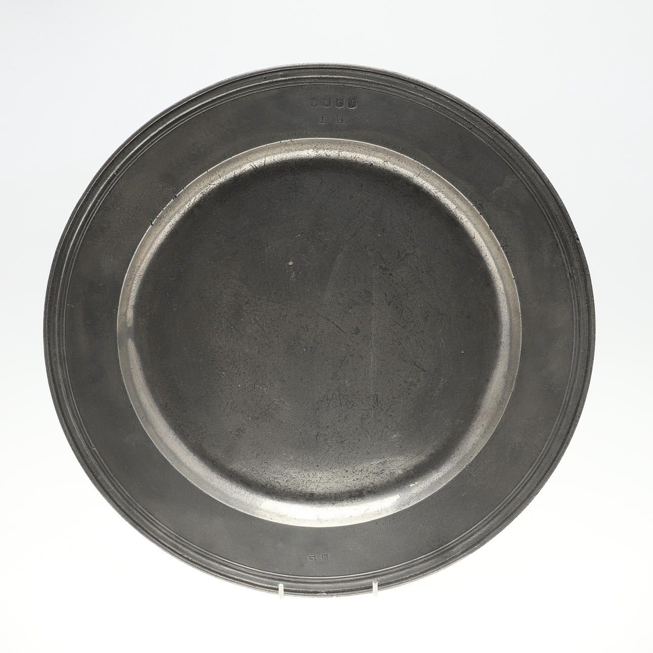 18THC STOR TIN OPLADER - STAMPEDE MÆRKER & INITIALER.