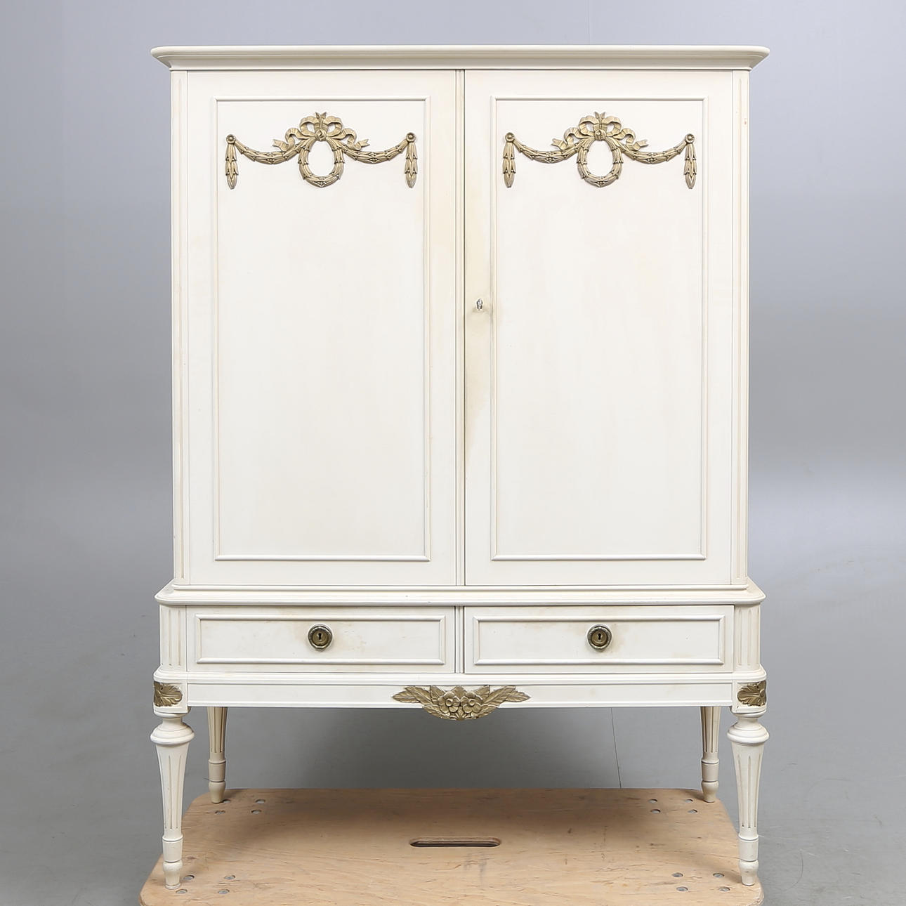 MATSALSSKÅP, gustaviansk stil, Reiners, Mjölby, 1900-tal.