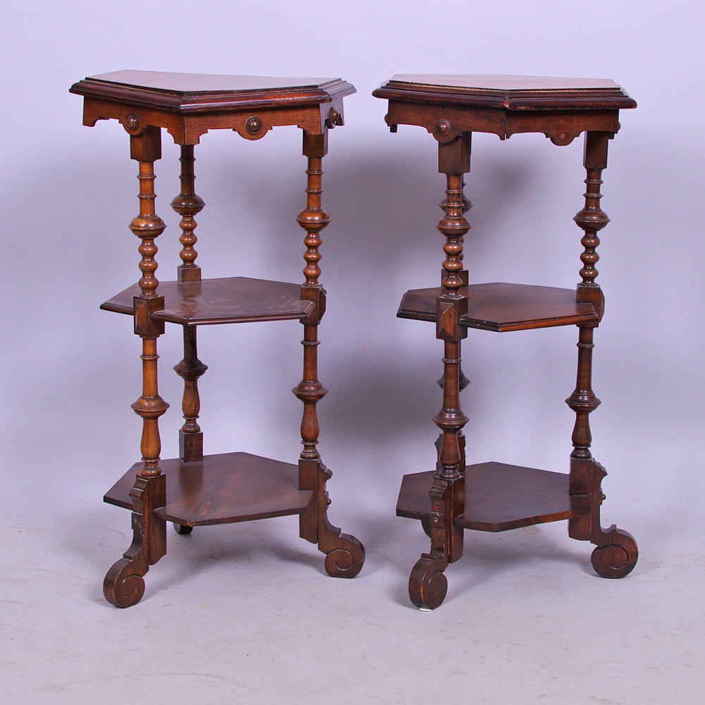 LAMPBORD, 1 par, mahogny, nyrenässans.