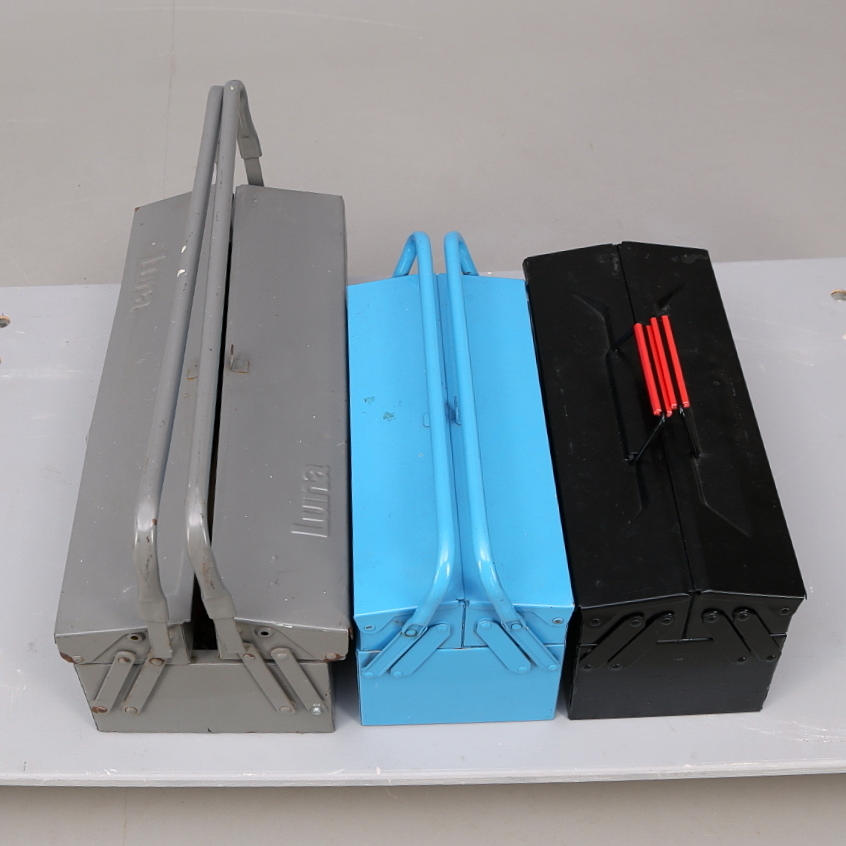 VERKTYGSLÅDOR 3 st med parti diverse verktyg.