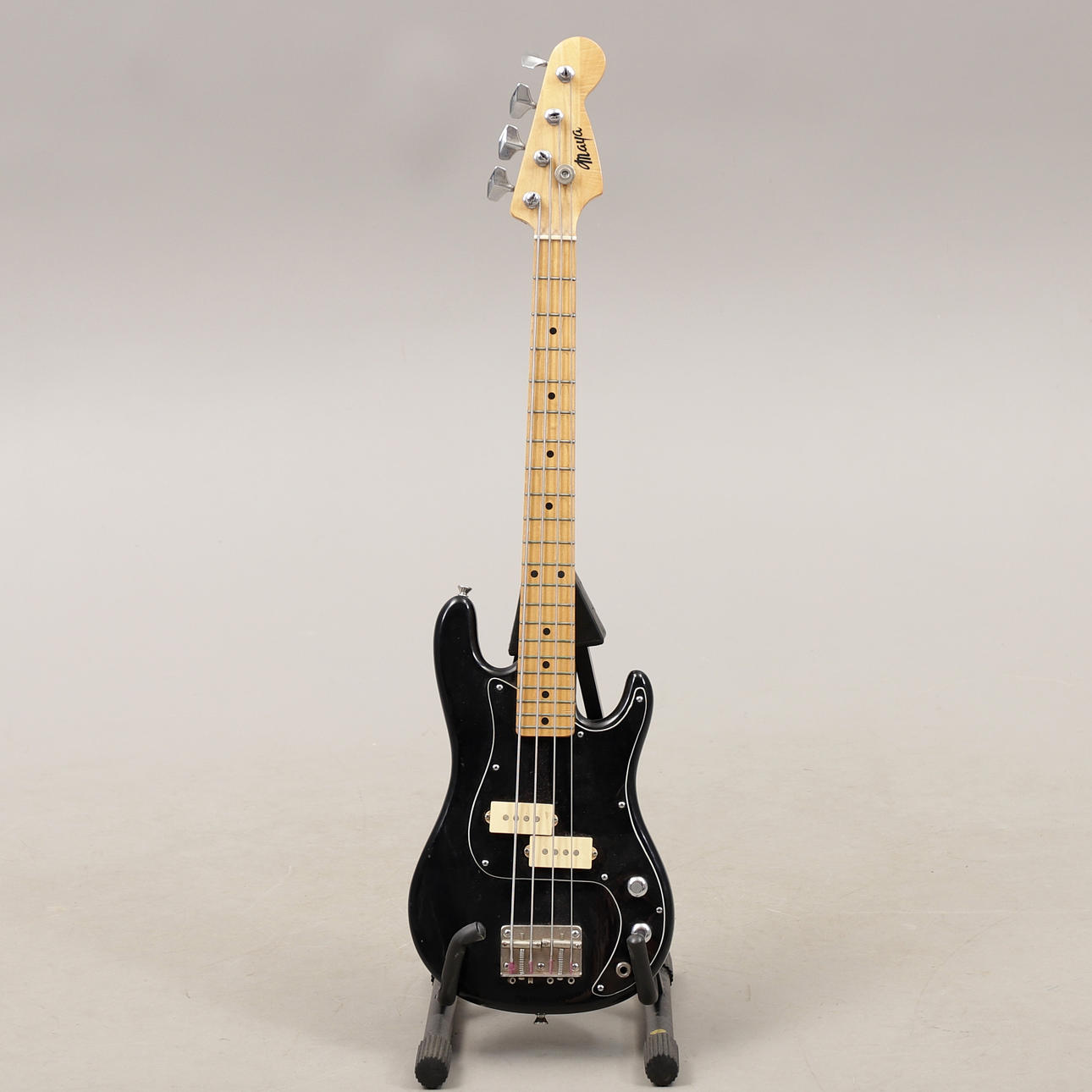 BAS, mini P-bass, Maya, Japan, 1990. Collectables - Musical