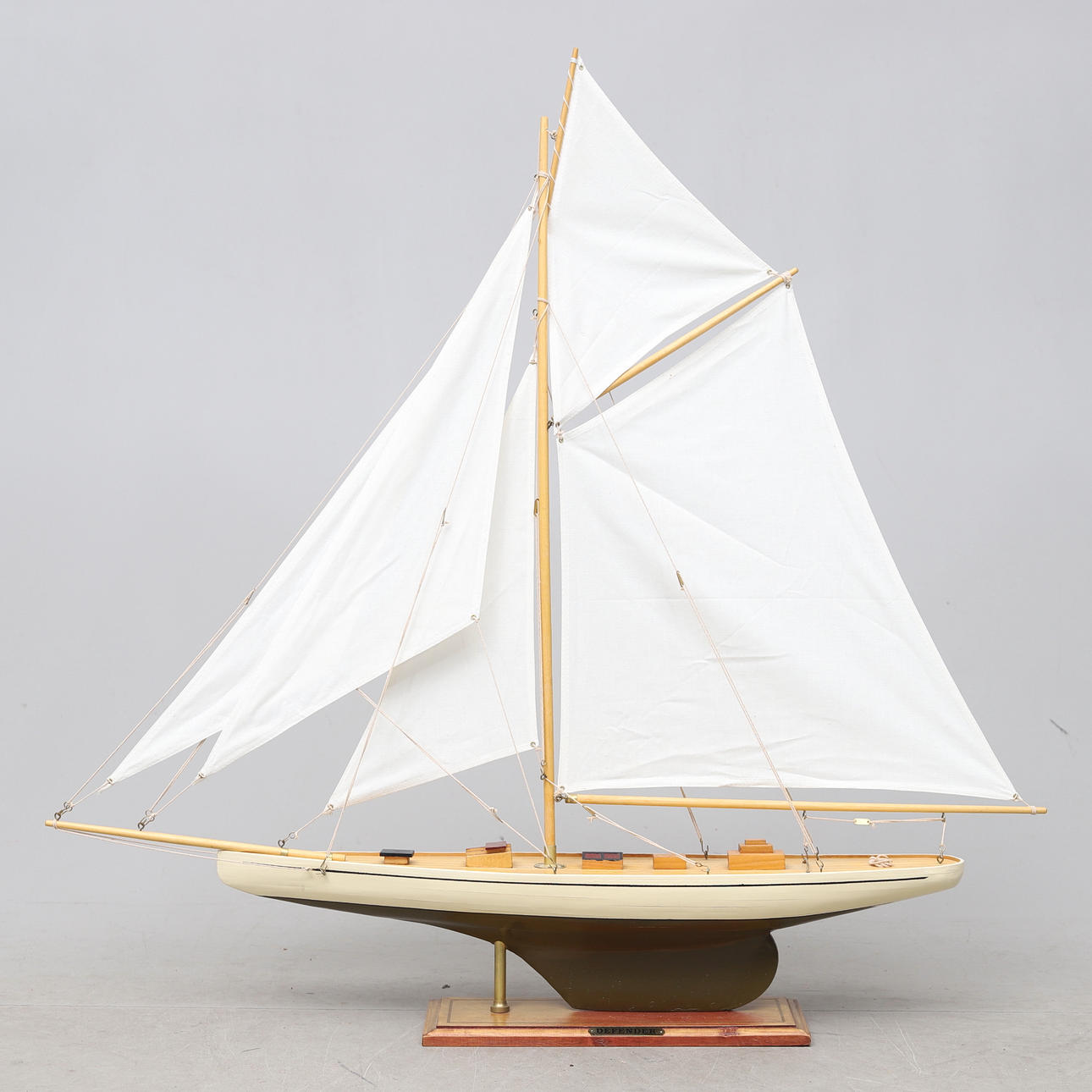 BOAT MODEL, wooden, "Defender", 1900/2000s.