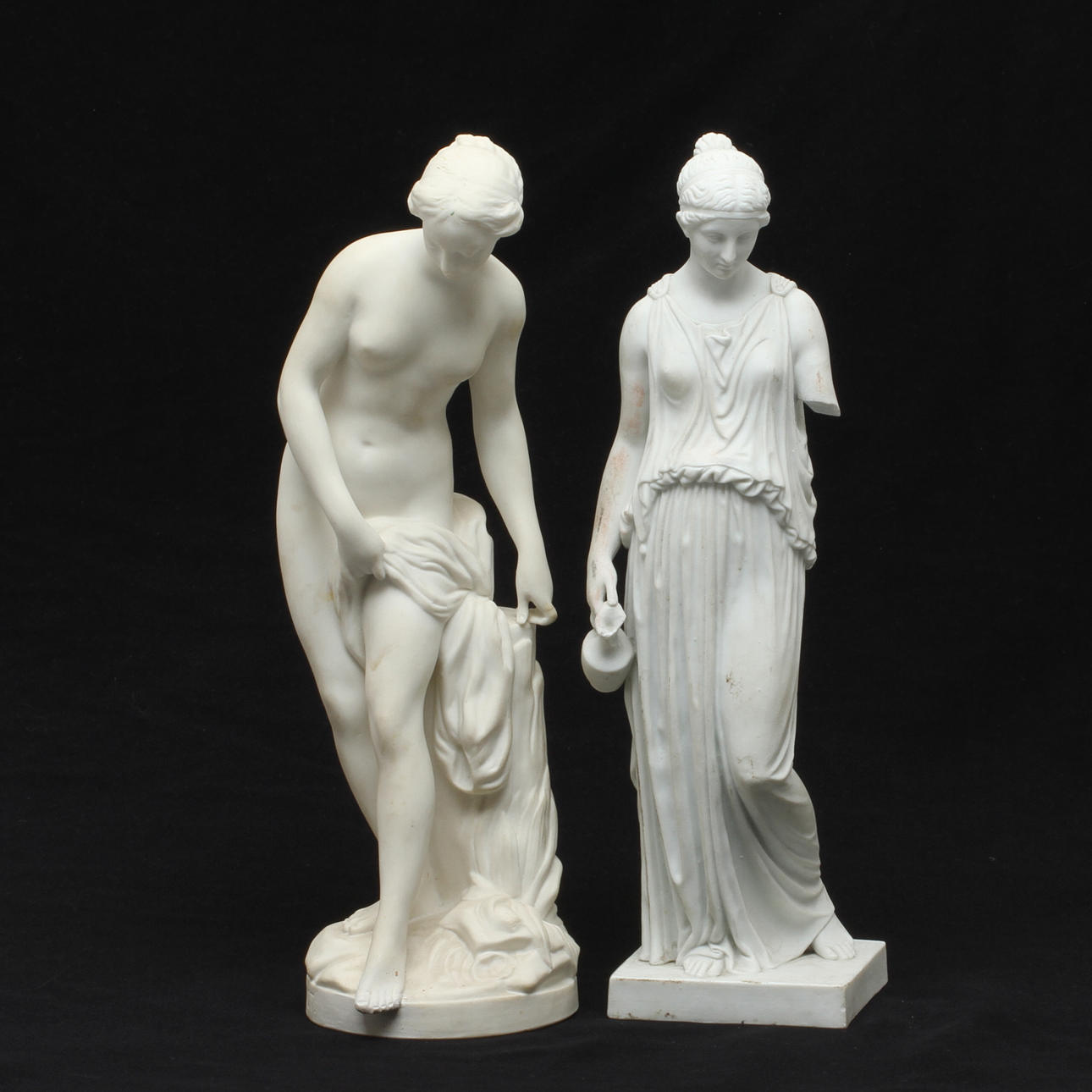 FIGURINER, 2 st, parian, Gustavsberg samt Bing & Gröndahl, 1900-talets början.