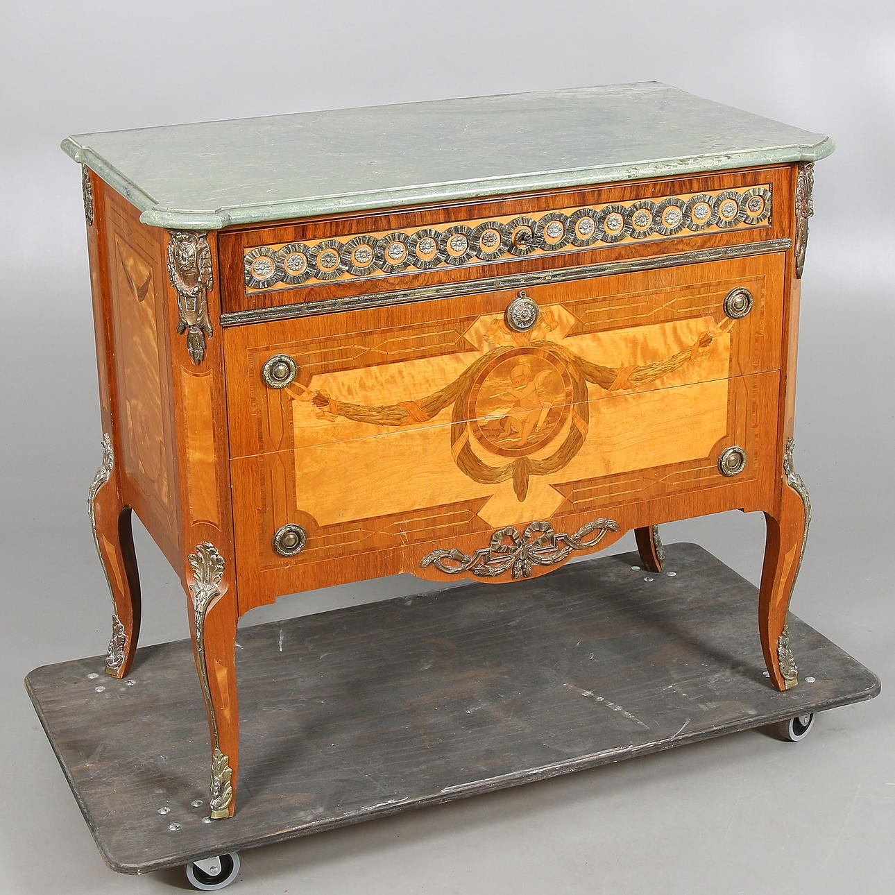 BYRÅ, sk "Hauptstil". 1900-talets mitt.