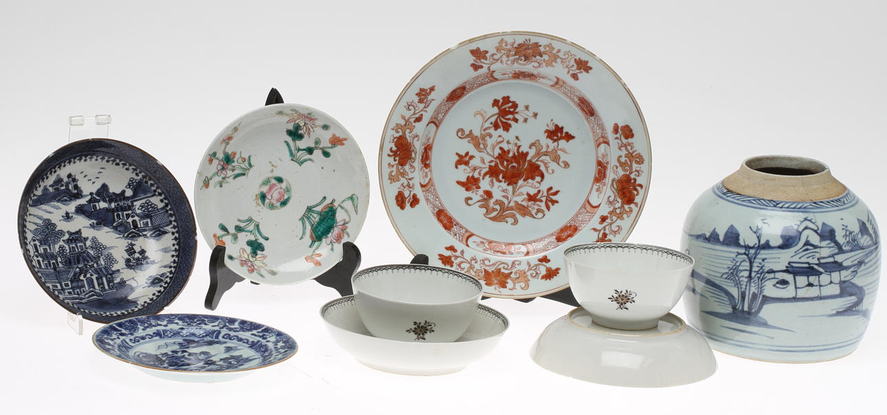 PARTI KERAMIK, porslin, 17/1800-tal, bla koppar med fat mm.