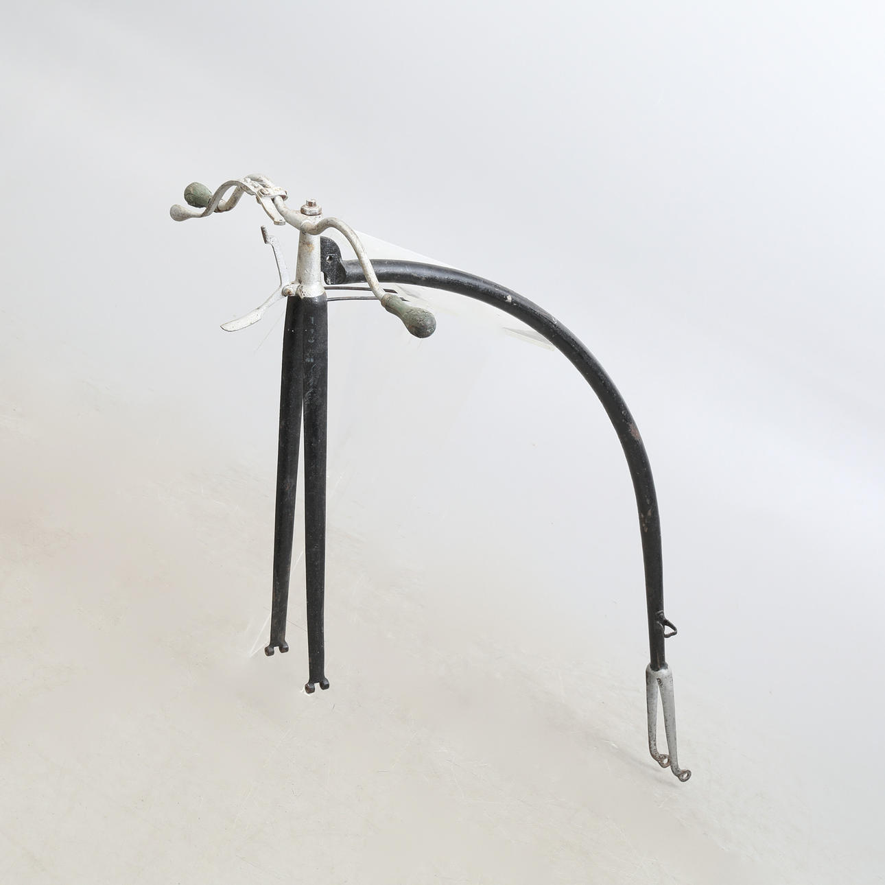 CYKEL, HÖGHJULING, ram samt framgaffel ca 1880.