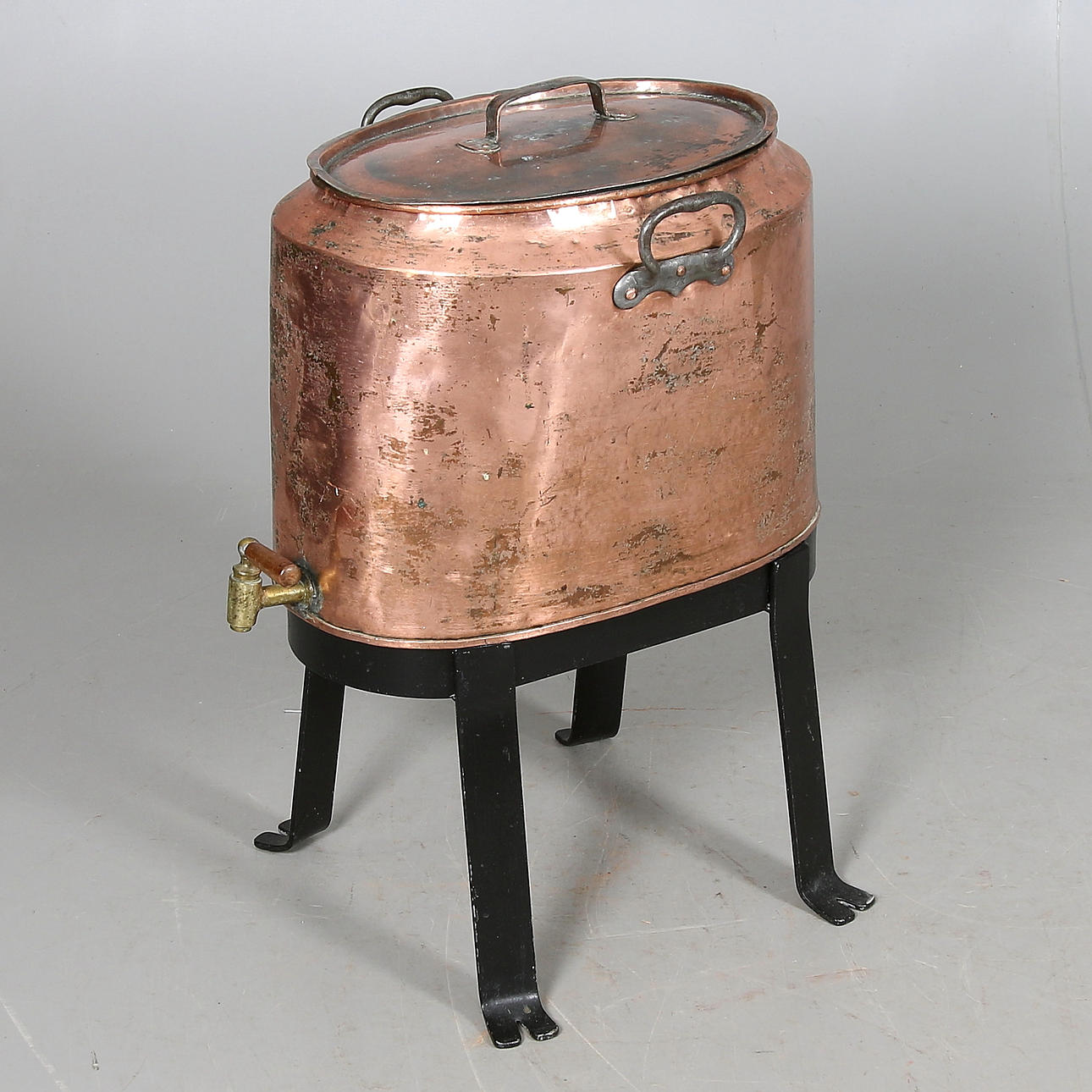 VATTENBEHÅLLARE, koppar. Elof Alven, Härnösand. 1800-tal.