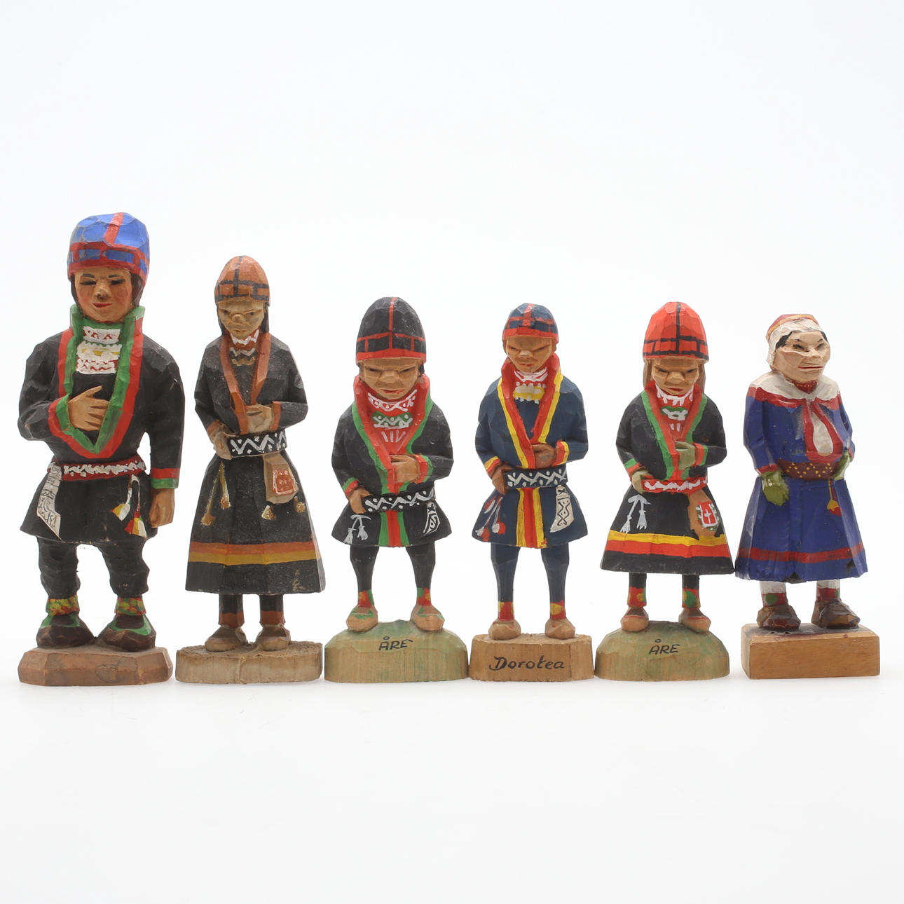 TRÄFIGURER, 6 st, samer, 1900-tal.