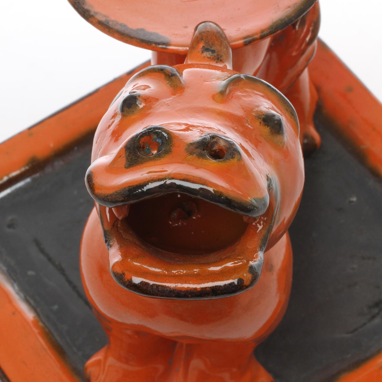 FIGURIN / LJUSSTAKE, keramik, Allan Ebeling, Torshälla, 1900-tal.