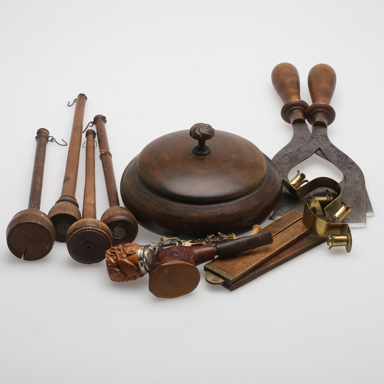 DIVERSE ALLMOGEFÖREMÅL, 14 st, 18-1900-tal.