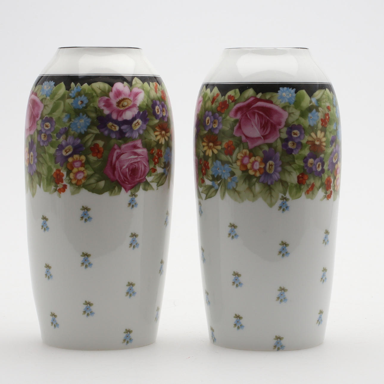 VASER, ett par, porslin, Rosenthal, Tyskland, 1900-talets andra fjärdedel.