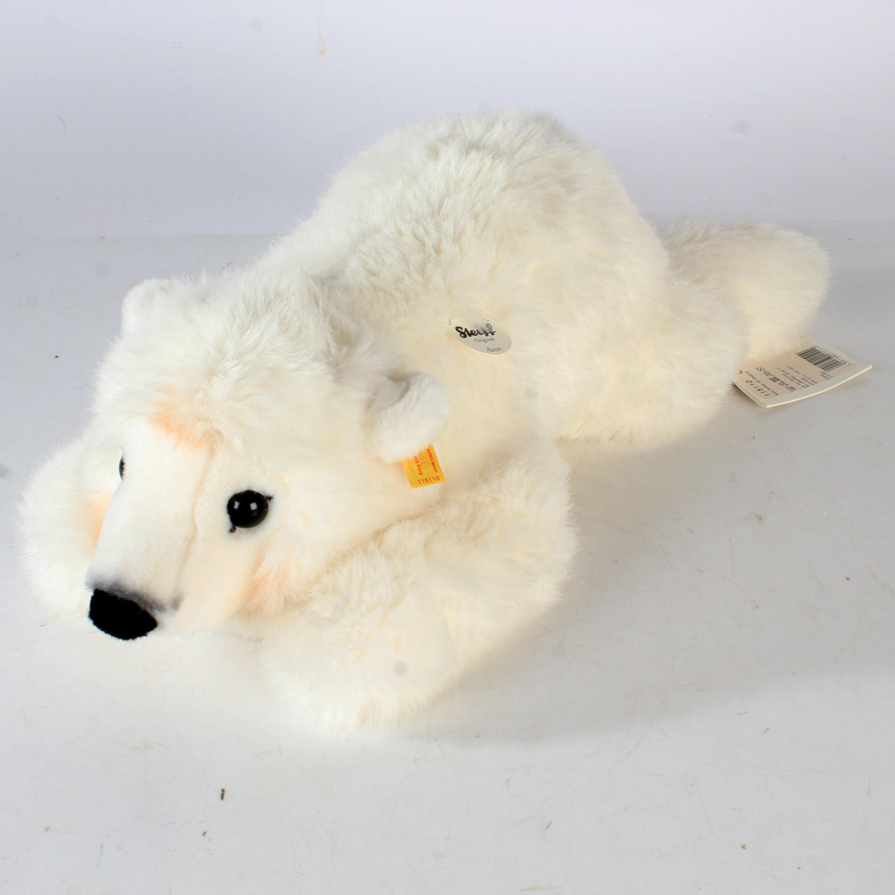 STEIFF POLAR BEAR WITH BUTTON AND LABEL.