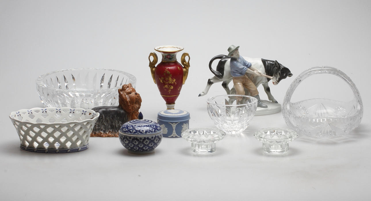 GLAS och KERAMIK, 1900-tal, bland annat Rörstrand och Orrefors.