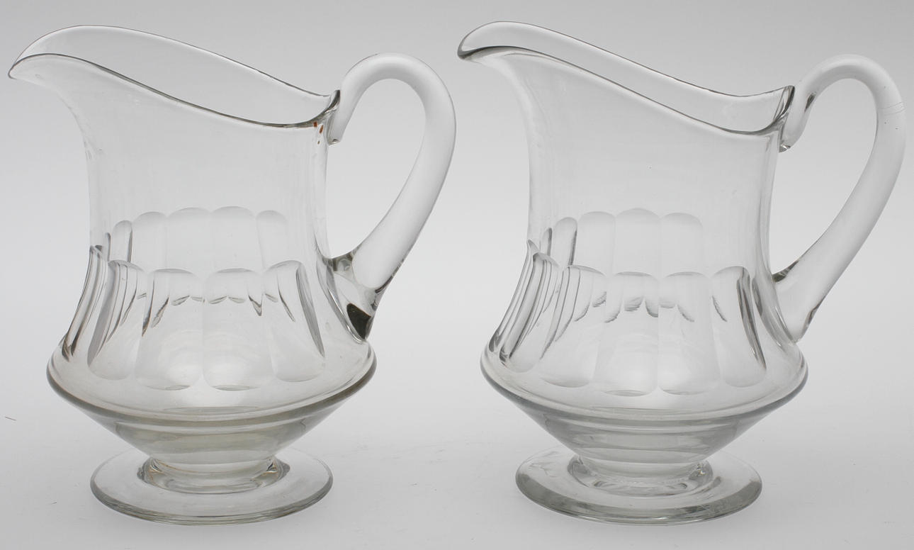 TILLBRINGARE, ett par, glas, 1900-talets första hälft.