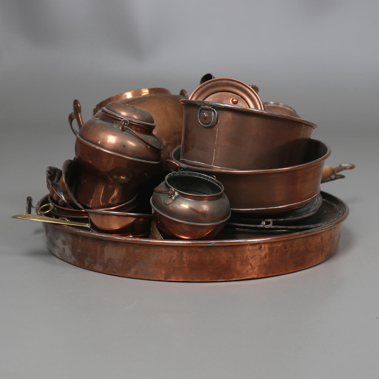 PARTI KOPPAR, ett 30-tal delar.