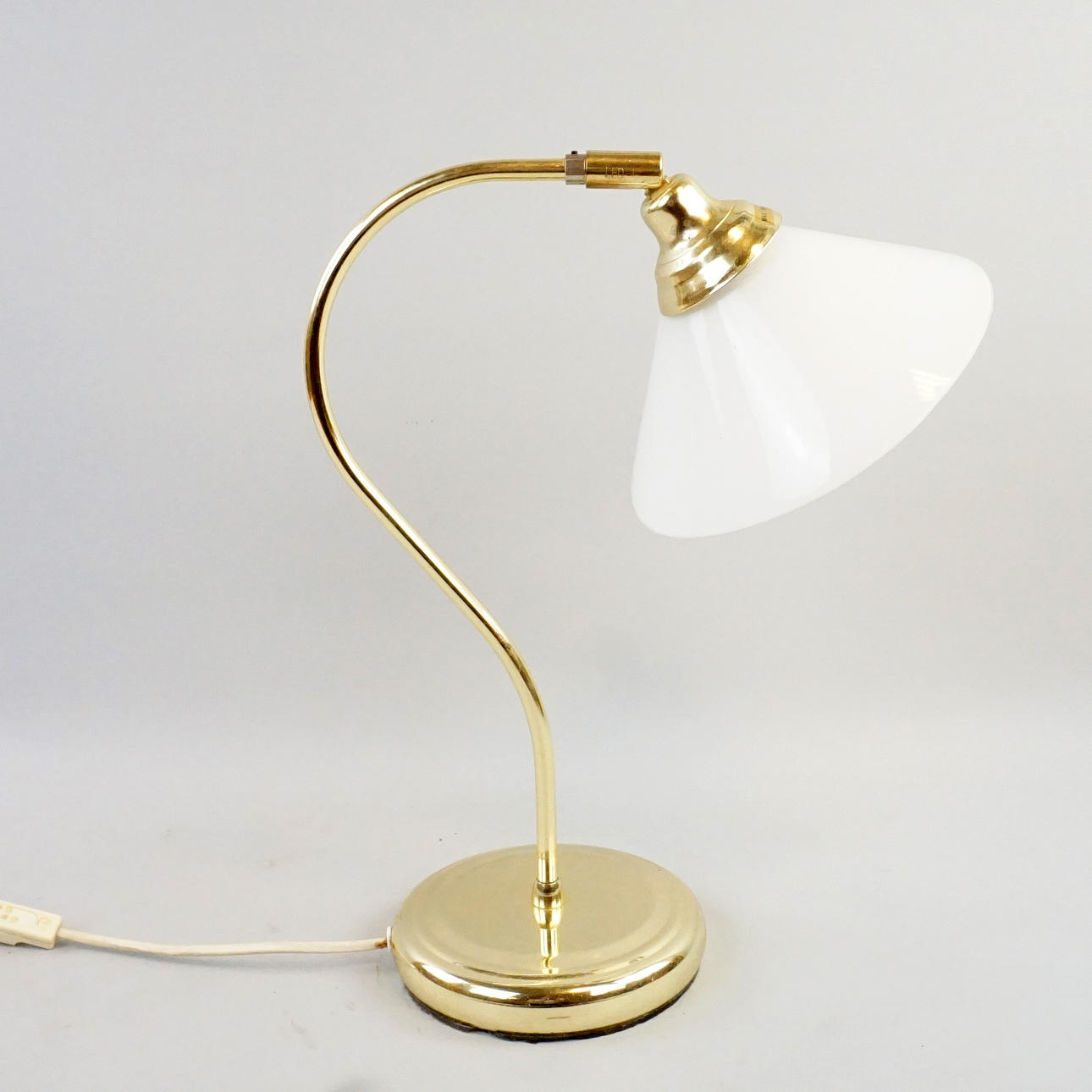 BORDLAMPE, messing og glas, Ikea.