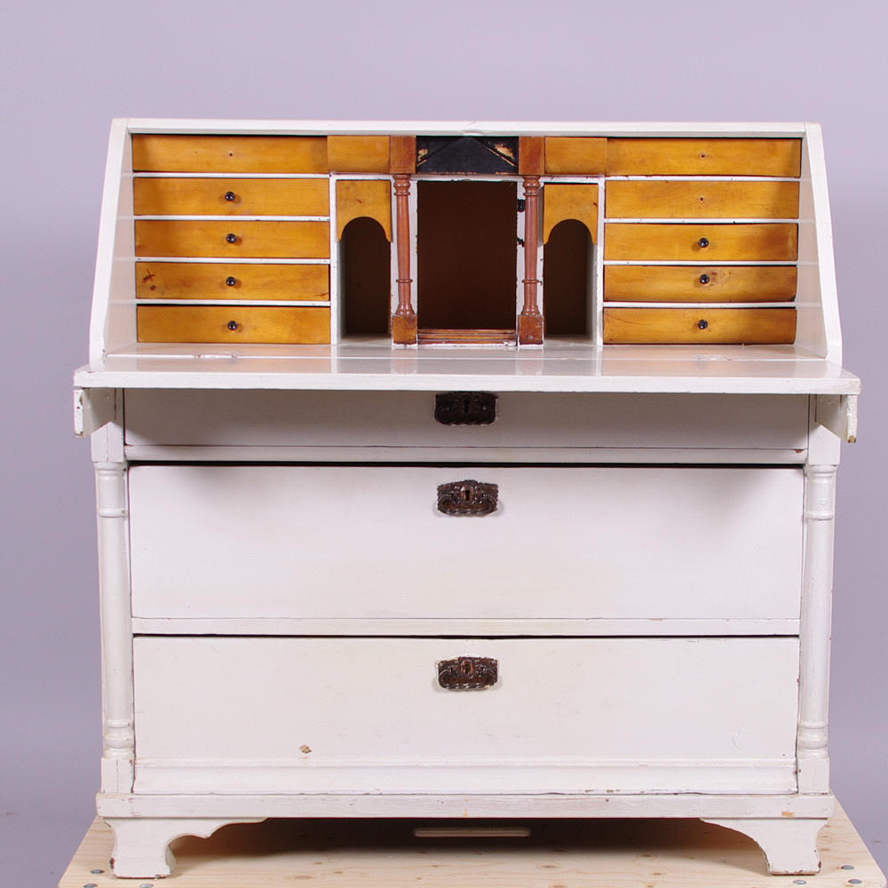 SEKRETÄR, vitmålad, 1800-tal.