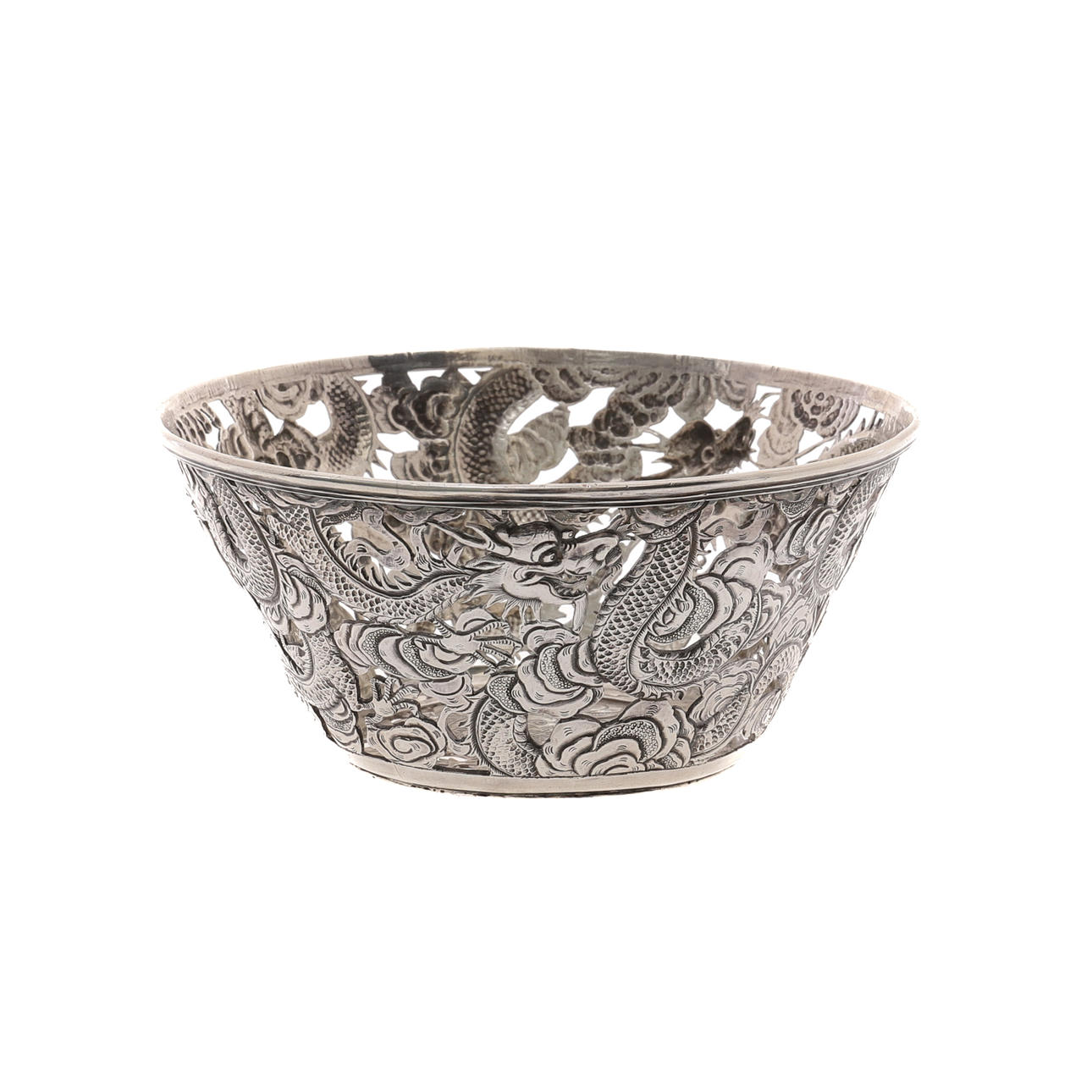 EN KINESISK EXPORT SILVER CIRKULÄR SKÅL, WANG HING & CO.