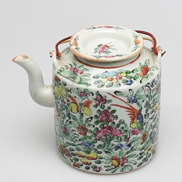 TEKANNA i porslin, sen Qing dynasti, Kina.