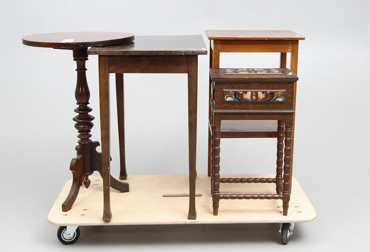 BORD, 3 st, samt SYSKRIN ,1900-tal.