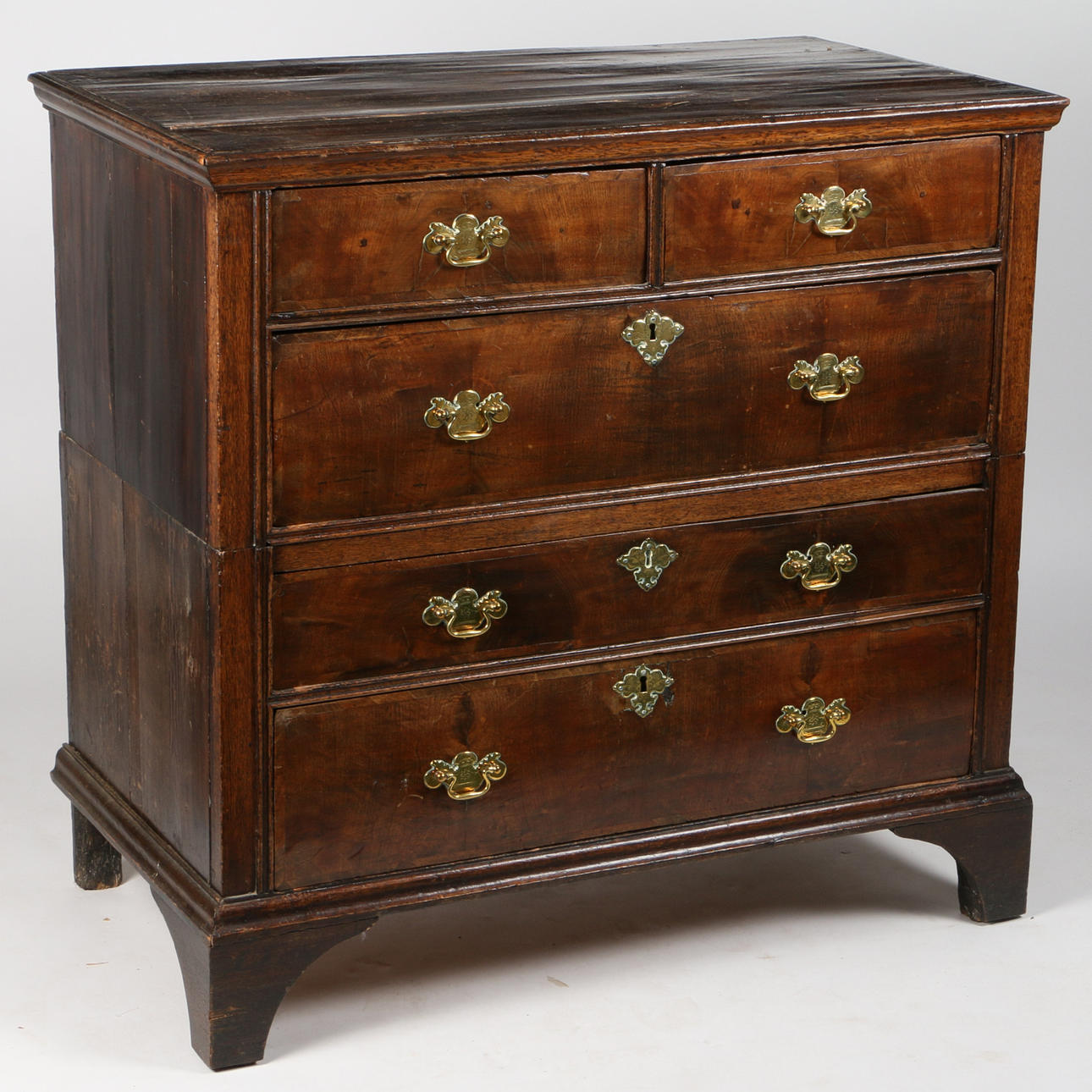 BYRÅ, VALNÖT 1700-TAL.