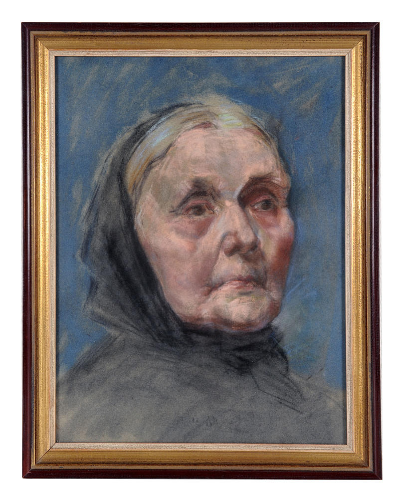 ELISE LÜTKEMÜLLER-SCHARMANN. Fin naturalistisk pastell. Porträtt av en kvinna i traditionell kostym.